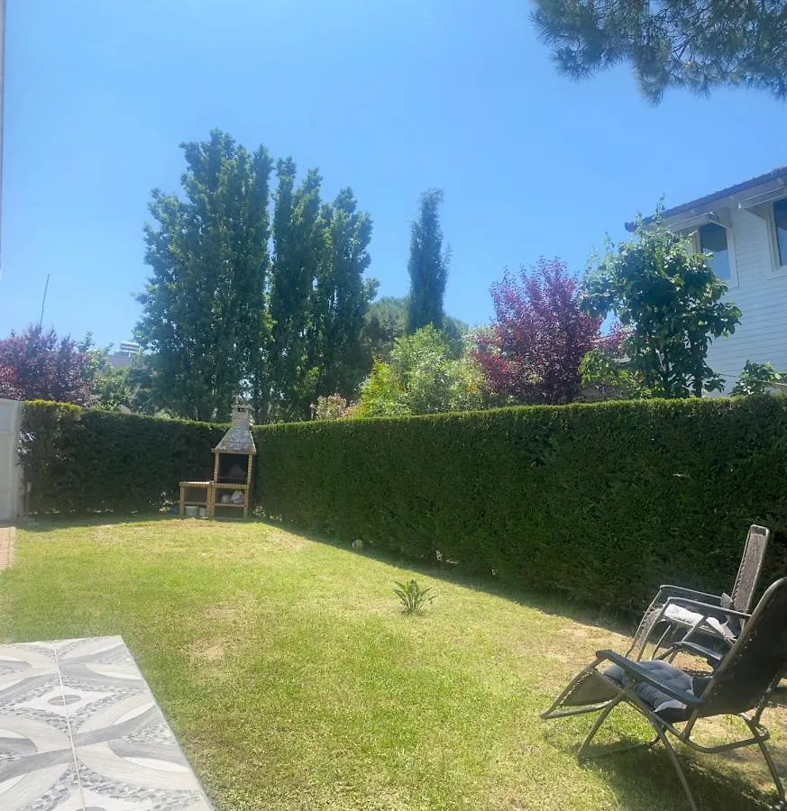 Durres 2-Beds Garden Parking 100M To Beach 0*,  Albánie